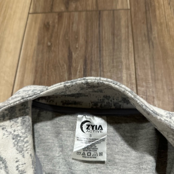 Zyia Active womens zip up jacket size small - Picture 4 of 6